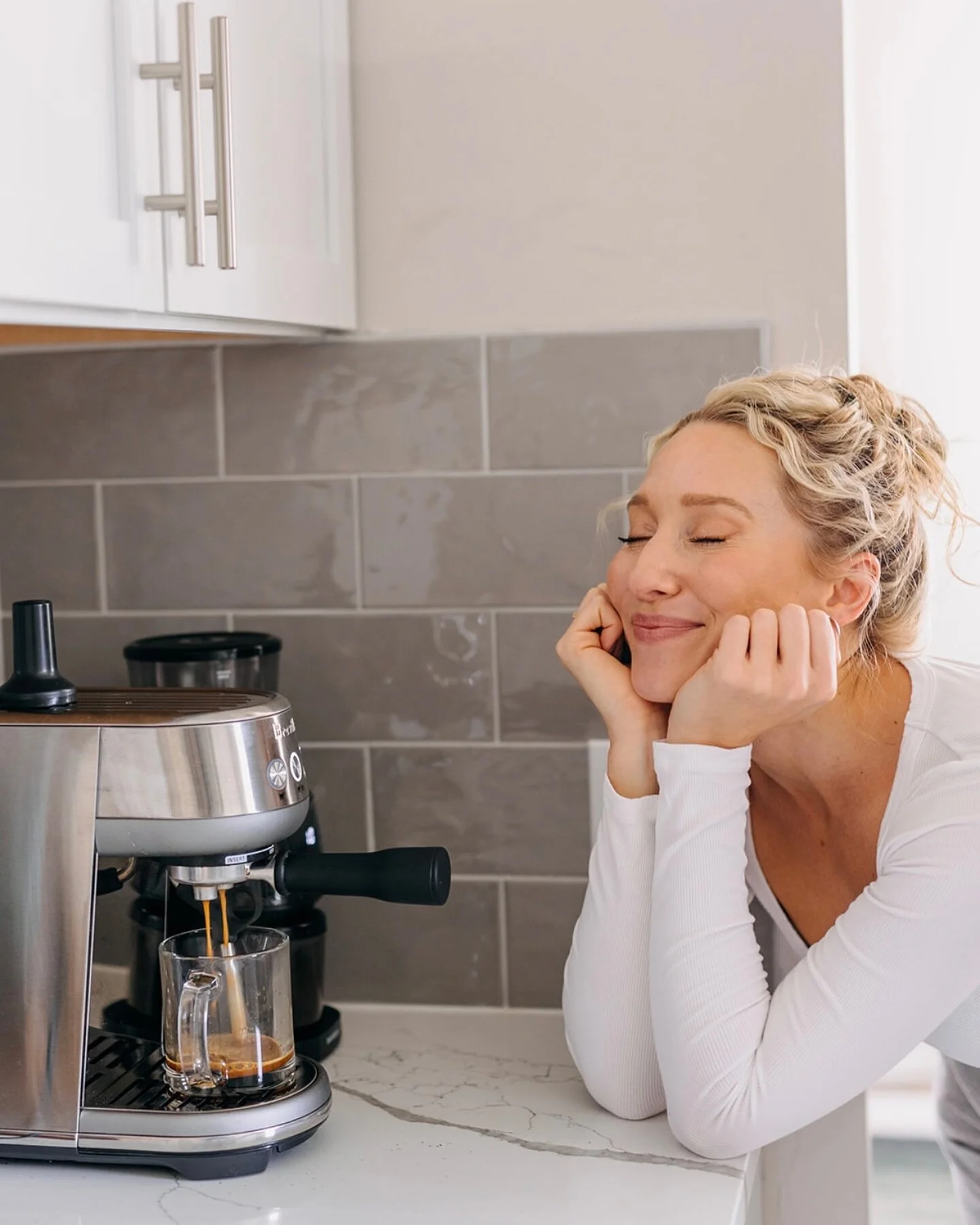 🎶The best part of waking up is ☕️ is your cuuuuppp.🎶
Repeat after me: This is going to be a great week. I will move forward into each day with gratitude. If I feel overwhelmed, I will slow down and focus on what only needs to be done today. ❤️
#m