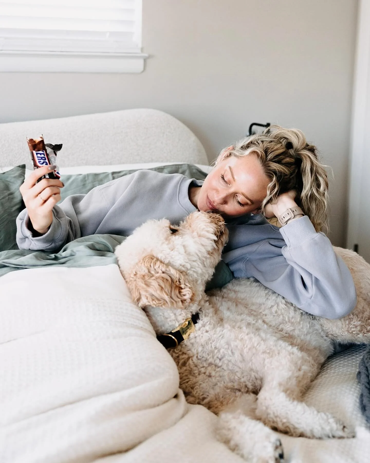 My favorite kind of SnickerDoodle. 🥰❤️
#wednesdaymood #humpday #dogmom #goldendoodlesofinstagram #purehappiness #thatsinglelife #seeksimplicity